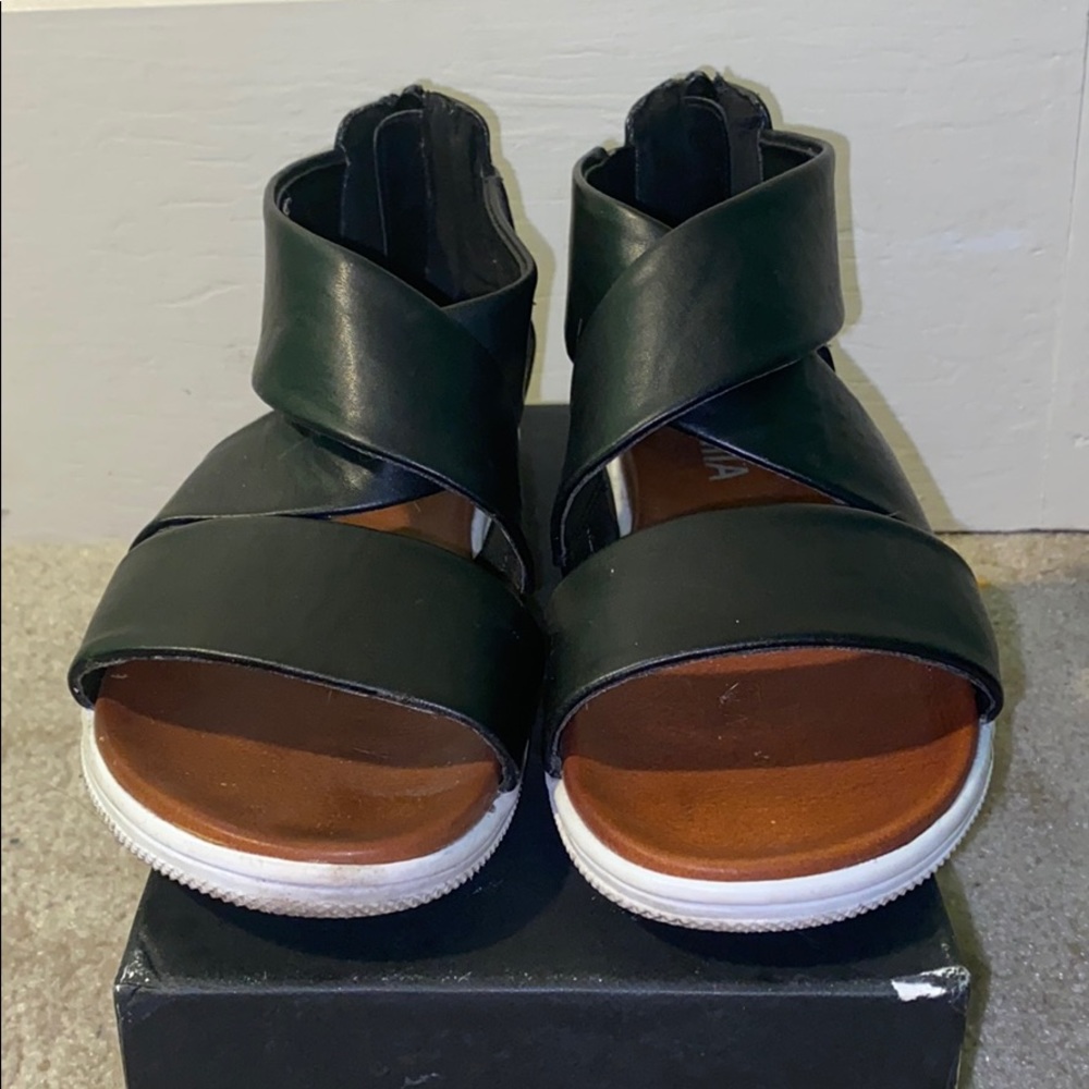 MIA BLACK FAUX LEATHER SANDALS